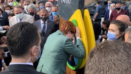 Meral Akşener Hüngür Hüngür Ağladı