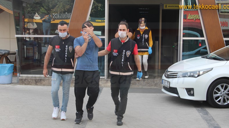 4 Ayrı Kuyumcudan 50 Bin TL. Değerinde Altın Çalındı