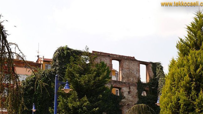 Tarihi Duvarın Yıkılması Şimdilik Askıya Alındı