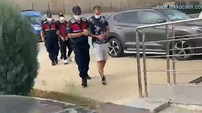 Ruhsatsız Silah Nakli Yaparken Yakalandılar