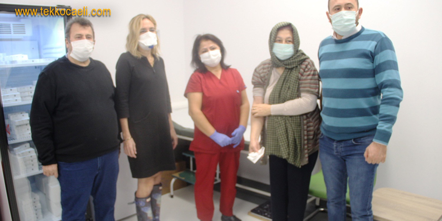 KOÜ Hastanesi’nde Gönüllülere Çin Aşısı Uygulanıyor