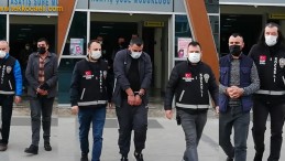 İzmit’te ŞOK! Aracı Durdurup Silah Çektiler