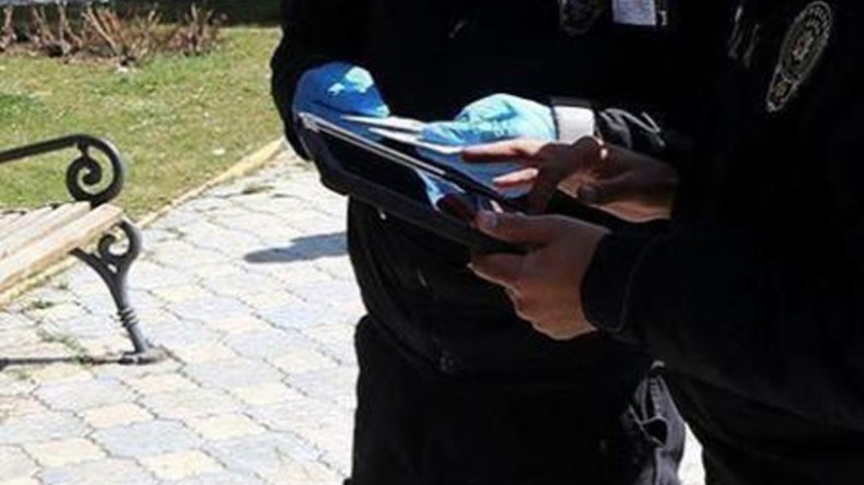 Aranan Şahıslar Parkta Enselendi