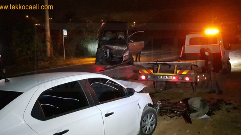 Başiskele’de Feci Kaza; Yaralılar Var