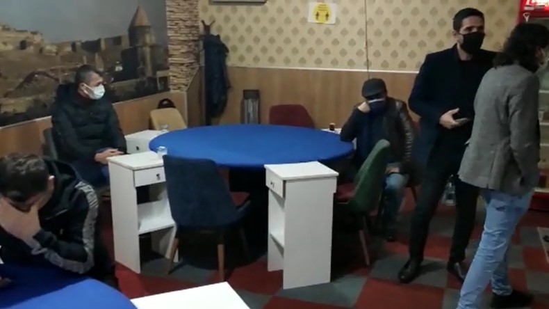 Yasaklara Uymayan İşletmeye Polis Baskını