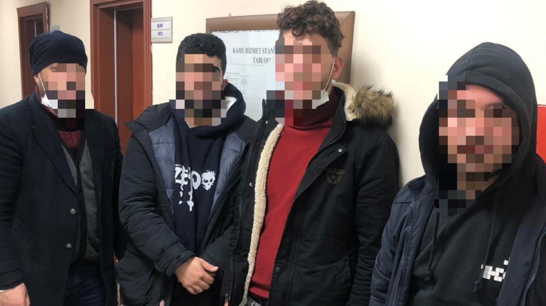 Durdurulan TIR’dan Kaçak Göçmenler Çıktı