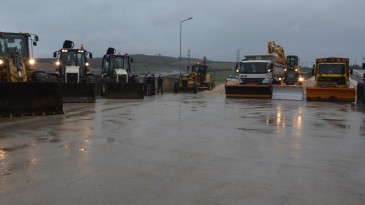 Vatandaş Merak Etmesin; İzmit Belediyesi Ekipleri 7/24 Hazır