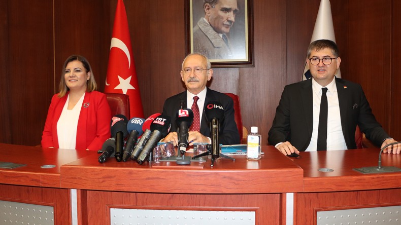 Tahir Büyükakın’a ŞOK! ‘Saygısızlığı Siz İyi Bilirsiniz’