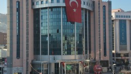 İzmit Belediyesi’nden Zorda Olan Esnafa Nakdi Destek