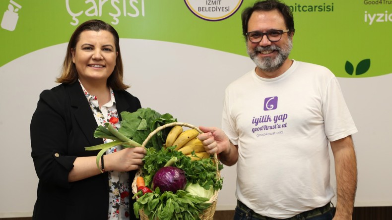 İzmit Çarşısı Tüm Türkiye’ye Açıldı