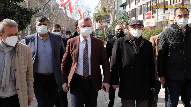 Büyükakın İzmit’te Esnafları Ziyaret Etti