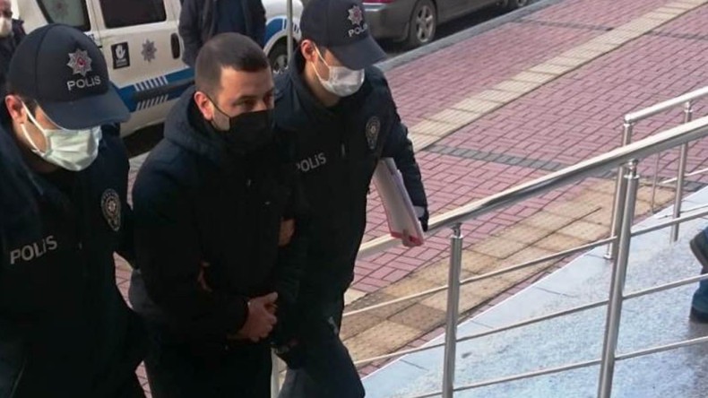 Park Halindeki Araçlara Saldırı; Gözaltı Var