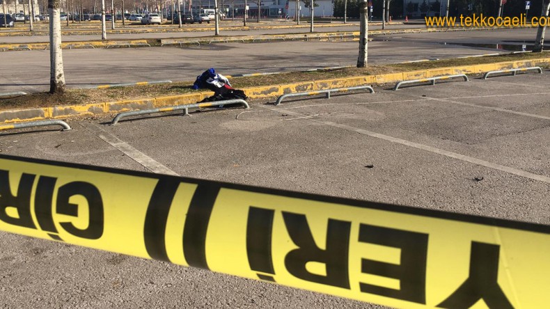 Otoparkta Şüpheli Çanta Paniği