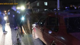 Araç Park Halindeki Kamyona Çarptı