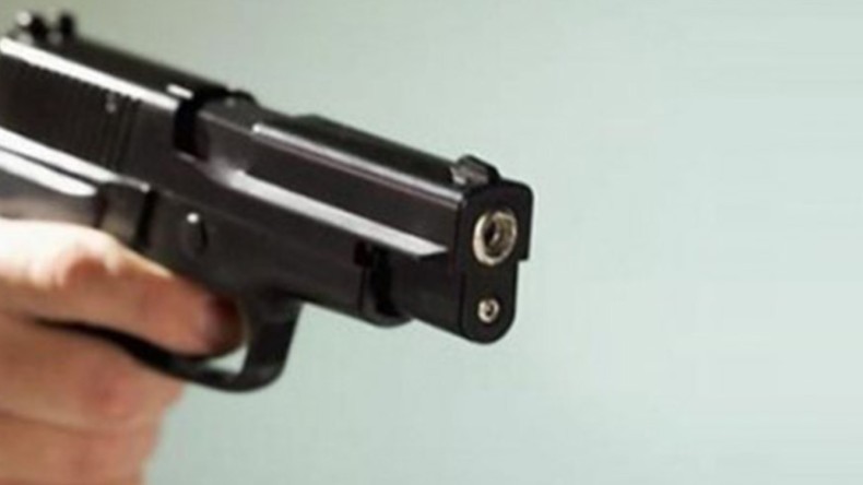 Boşanma Aşamasındaki Eşini Silahla Vurdu