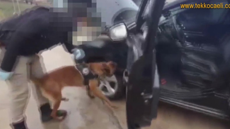 Otomobilden 27 Kilo Eroin Çıktı