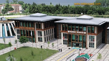 Başiskele Belediyesine Taşlı Saldırı