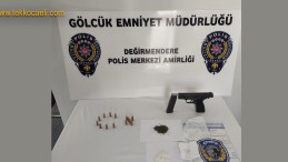 Şüpheli Araçtan Silah ve Uyuşturucu Çıktı