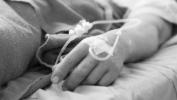 Üç Kardeş 15 Gün İçerisinde Korona’dan Can Verdi