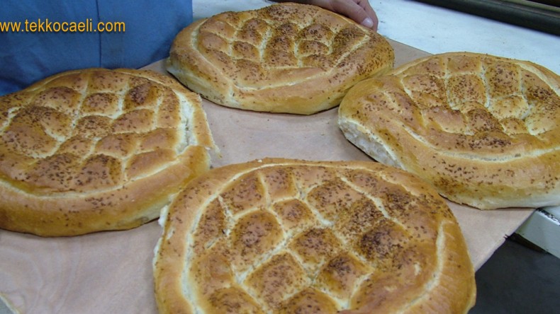 Büyükşehir’den İhtiyaç Sahiplerine 46 Bin Pide Ücretsiz