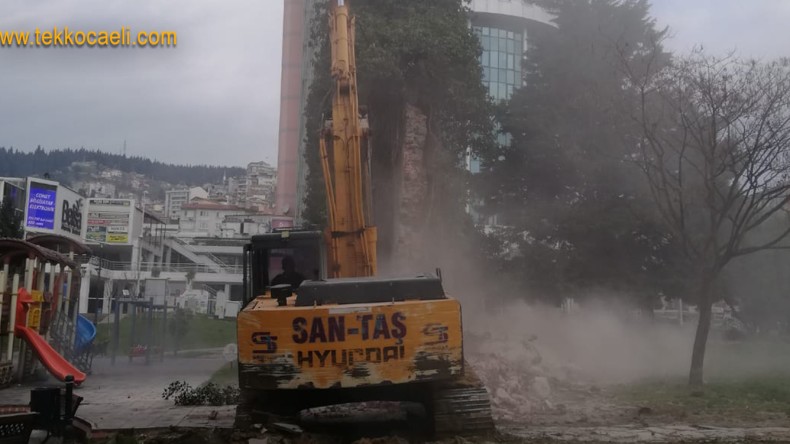 Tekel Duvarı Yıkıldı; Büyükşehir’den Açıklama…