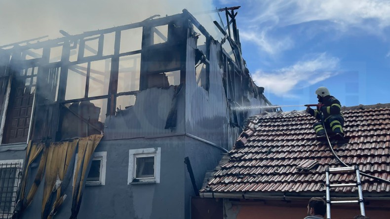 İzmit Topçular’da Yangın