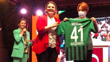 Meral Akşener’den Kocaelispor Mesajı