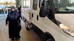 Bayramda da Durmak Bilmiyor; Aşı Olmak İçin…