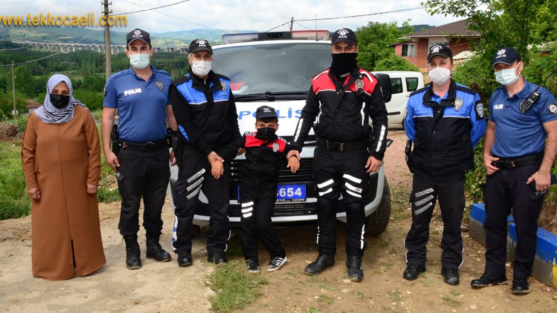 Polisleri Çok Seviyordu; Hayali Gerçek Oldu