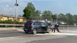 Seyir Halindeki Araç Alev Aldı