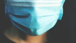 Müjdeyi Duyurdu; Yakında Maskeleri Çıkartıp Atıyoruz