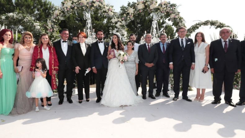 Şanbaz Yıldız Oğlunu Görkemli Bir Düğünle Evlendirdi