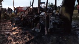 İş Makinelerini Ateşe Verdiler