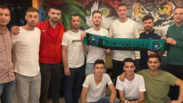 Juventus’lu Merih Demiral, Karamürsel’de Gençlerle Buluştu