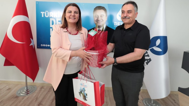 Hürriyet’ten, Deva Partisi Körfez İlçe Başkanlığı’na Ziyaret