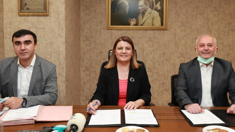 Başkan Hürriyet, Kadrolu İşçi ve Memura Hakkını Verdi