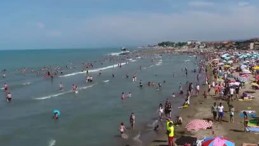 Denize Girmek Yasaklandı; Karasu Sahilinde Panik