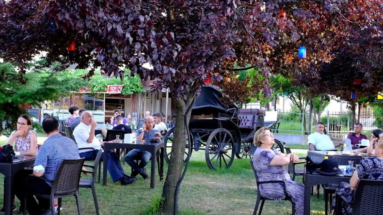 İzmitliler Oraya Koşuyor; Uygun Fiyatlar, Kaliteli Hizmet…