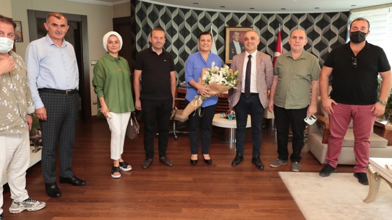 Başkan Hürriyet Rizeliler Derneği’ni Ağırladı