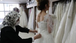 İzmit Belediyesi’nden Ücretsiz Gelinlik Hizmeti