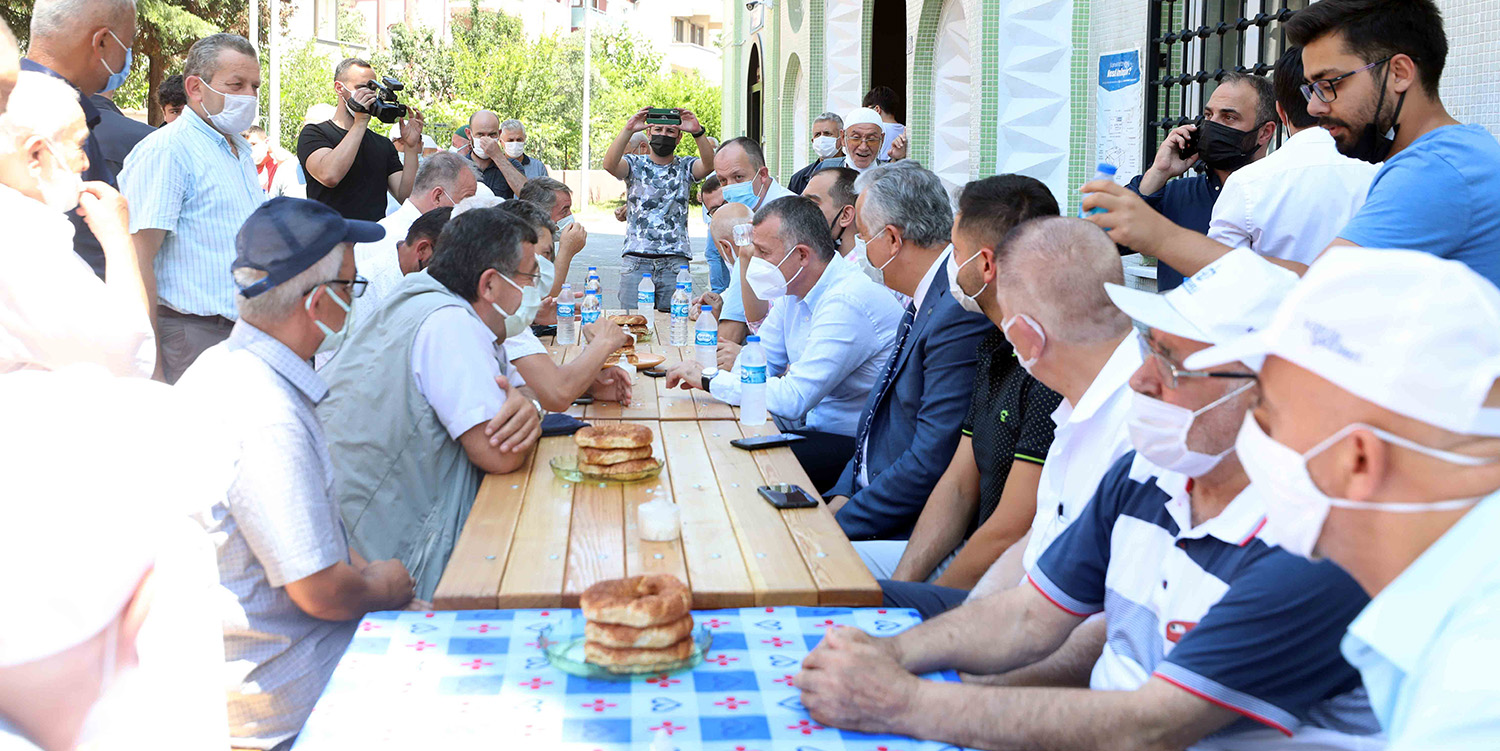Başkan Büyükakın Yenişehir’de Halkı Dinledi