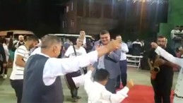 Hasan Ayaz, Çiftetelli Oynadı