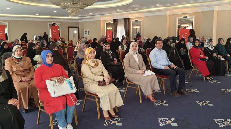 Saadet Partili Kadınlar Sahaya İniyor