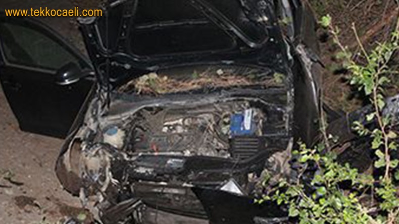 Otomobil Su Kanalına Uçtu