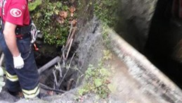 Define Ararken Kazdığı Çukurda Ölü Bulundu