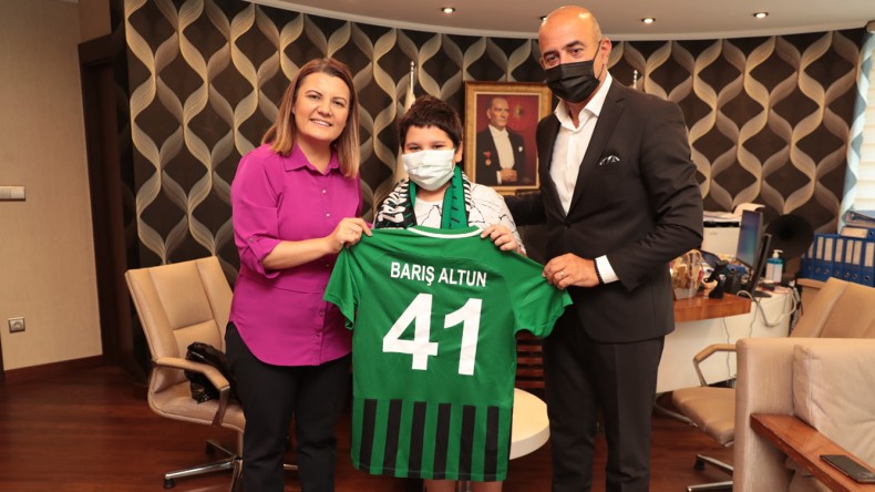 Derinceli Minik Barış’tan Hürriyet’e Teşekkür