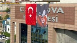 Atatürk Posteri Ters Asıldı; Belediye’den Açıklama Var