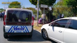 Devrilen Traktörün Altında Kaldı