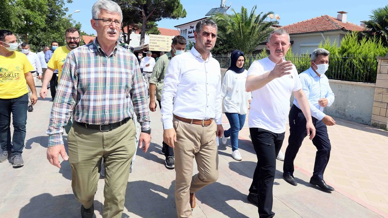 Başkan Büyükakın Kerpe Esnafını Ziyaret Etti