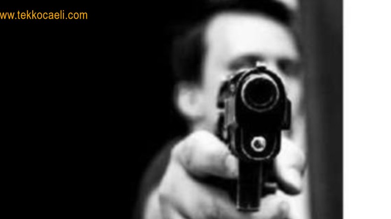 Karısını Tabancayla Öldürdü